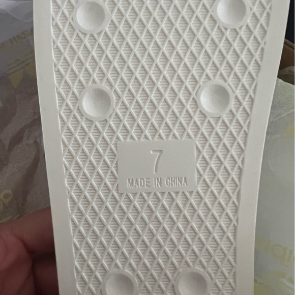 💙 NWT💙 ADIDAS Jeremy Scott Monogram Adilette Wings Slides
 ￼ ￼ - Picture 6 of 8